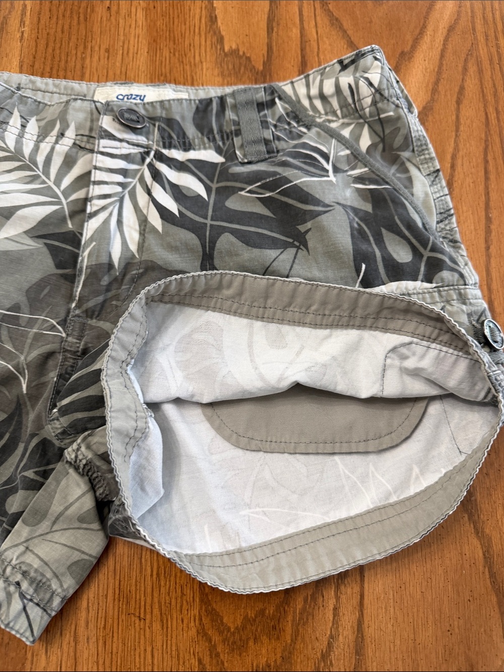 Leaf-Print Cargo Shorts in Olive and Gray - Casual Women's Shorts - Picture 11 of 11